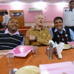 von links: Vinod, Herbert und Sunil ( sein Boss und Bruder)