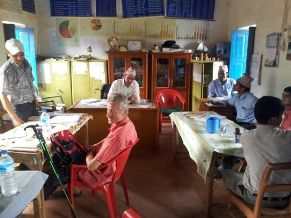 Vorbesprechung zur Lehrerschulung im „Rektorat“ in Sankhe